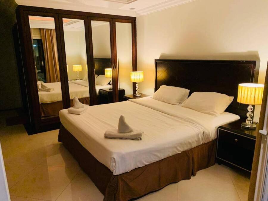 Ivory Palace Hotel Pattaya Exteriör bild