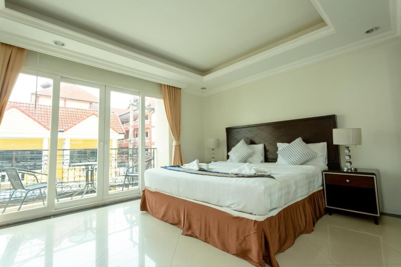 Ivory Palace Hotel Pattaya Exteriör bild