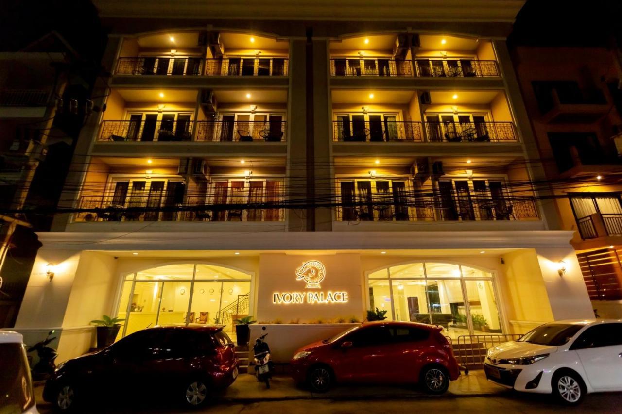 Ivory Palace Hotel Pattaya Exteriör bild