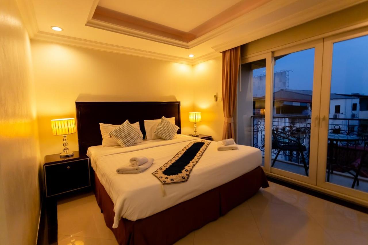 Ivory Palace Hotel Pattaya Exteriör bild