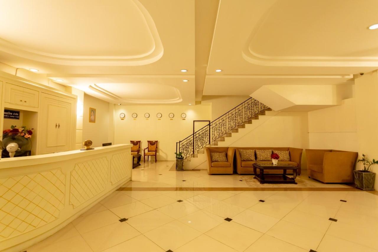 Ivory Palace Hotel Pattaya Exteriör bild