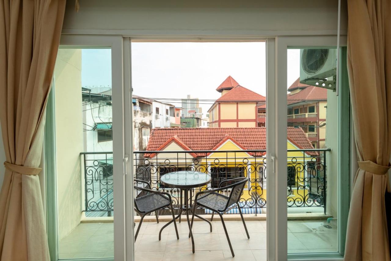 Ivory Palace Hotel Pattaya Exteriör bild