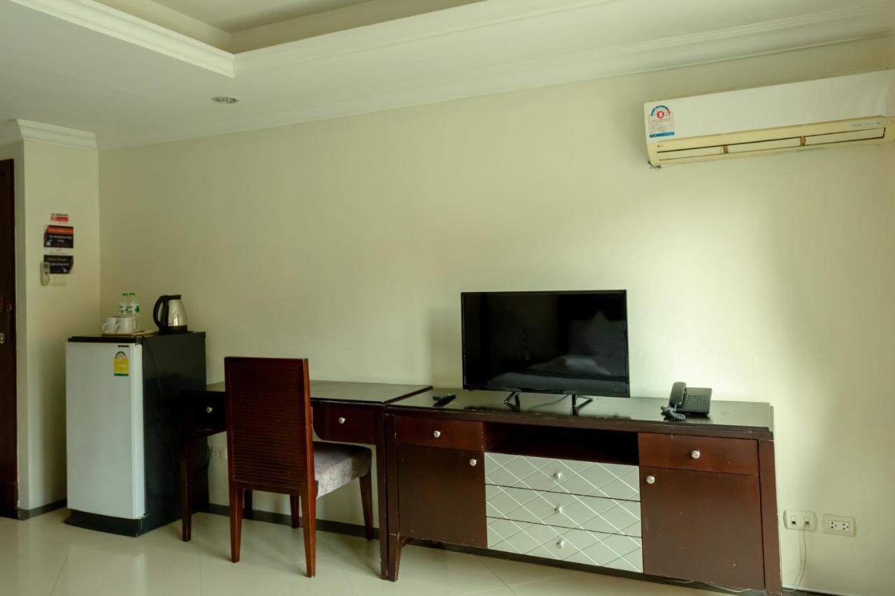Ivory Palace Hotel Pattaya Exteriör bild