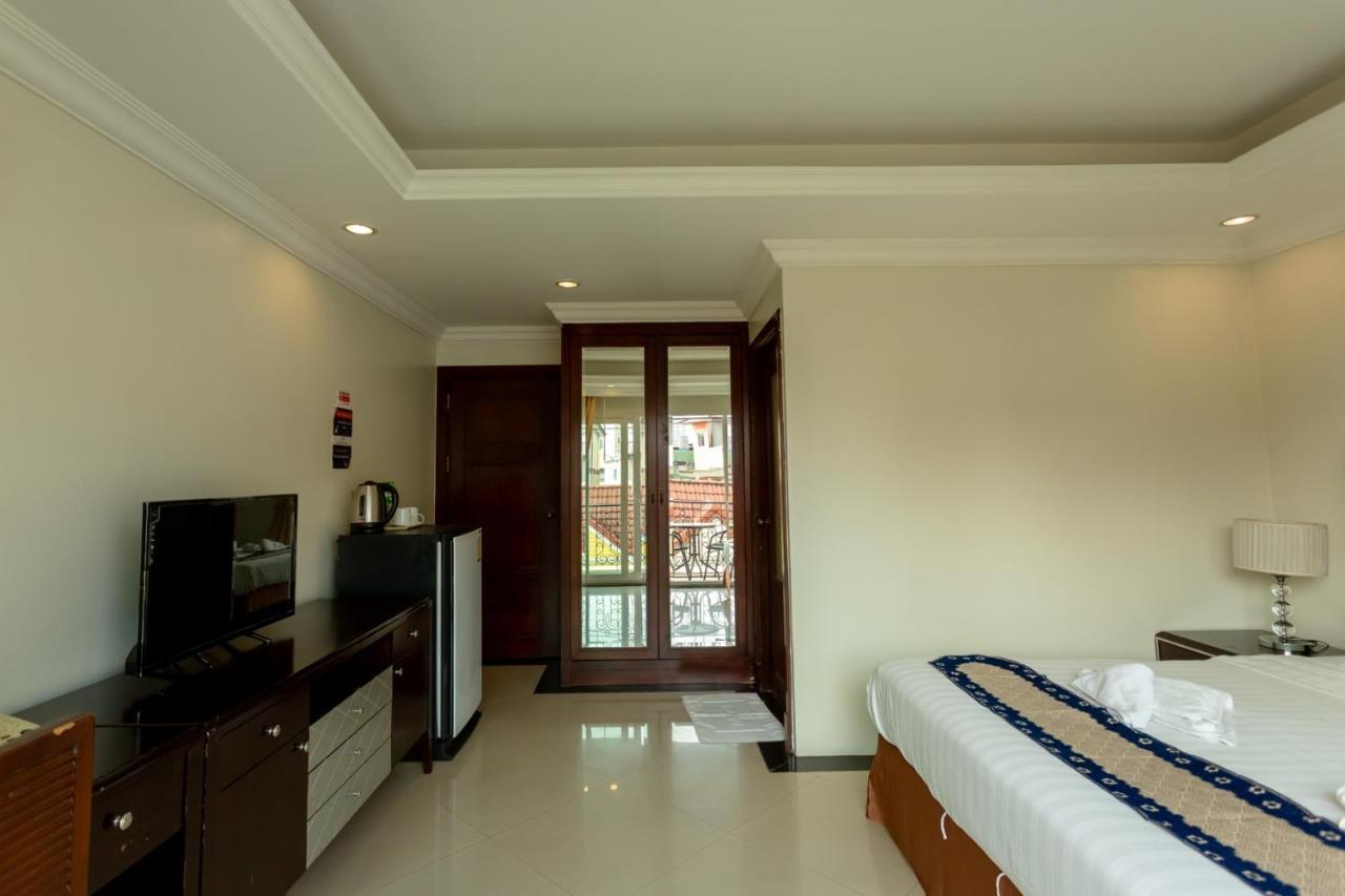 Ivory Palace Hotel Pattaya Exteriör bild